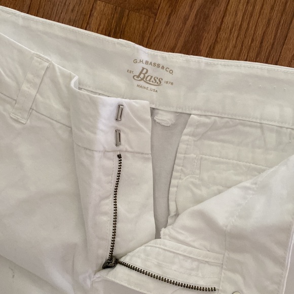 G.H Bass white shorts - Picture 2 of 13